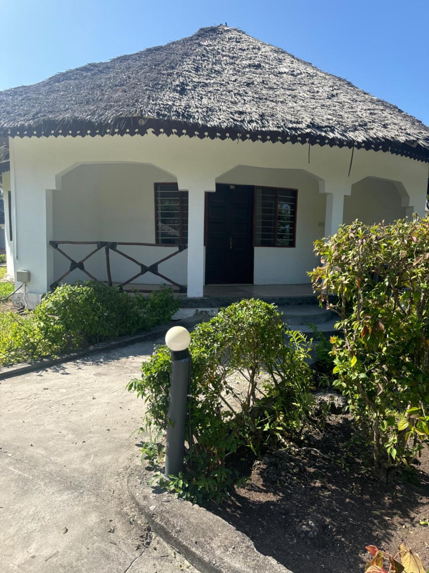 Zanzinite Beach Spa Hotel Zanzibar Exteriör bild